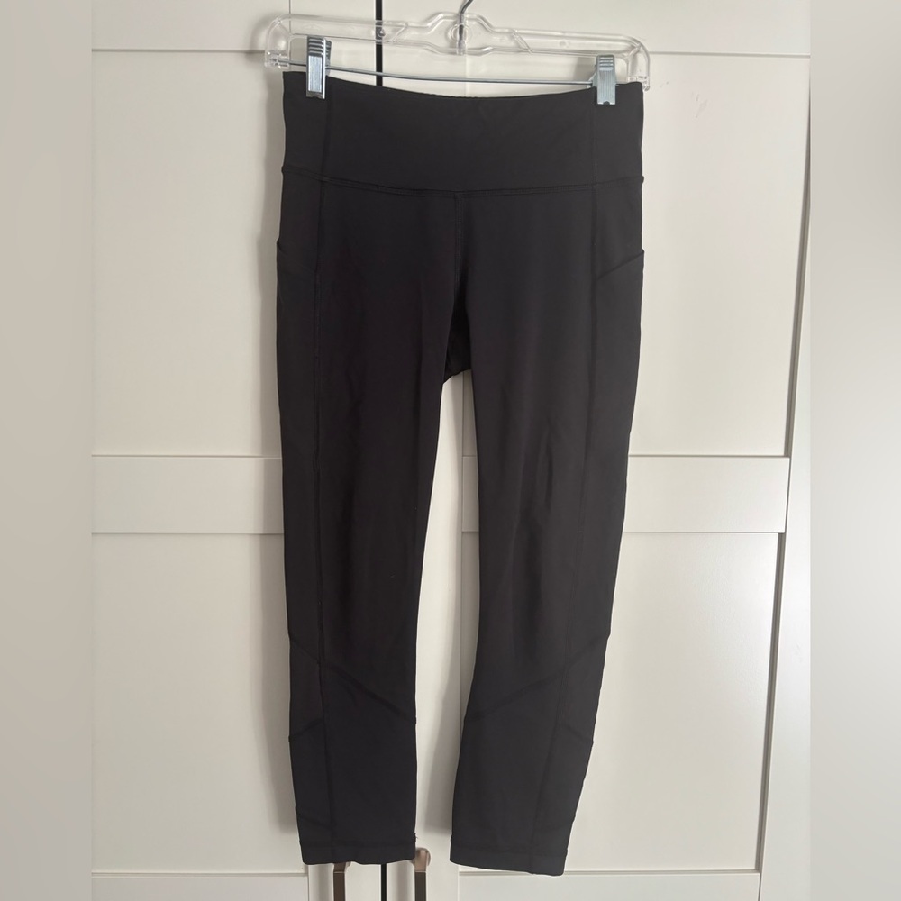 Lululemon Black Leggings Cropped Tights Activewear Athleisure Size 4
